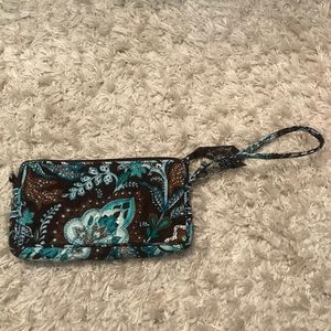 vera bradley wristlet